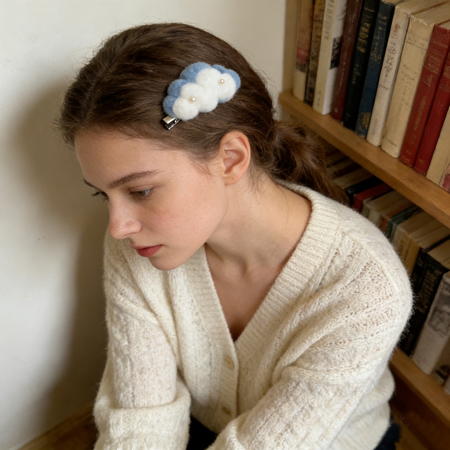 Cloud Felt Pearl Hair Clip