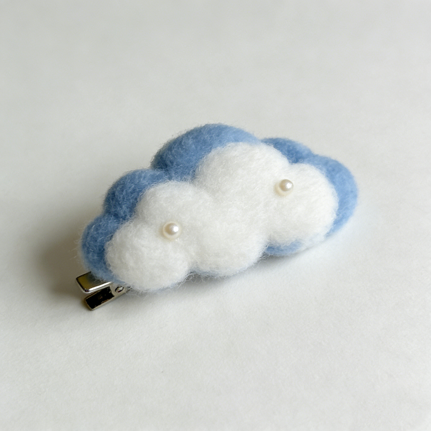 Cloud Felt Pearl Hair Clip